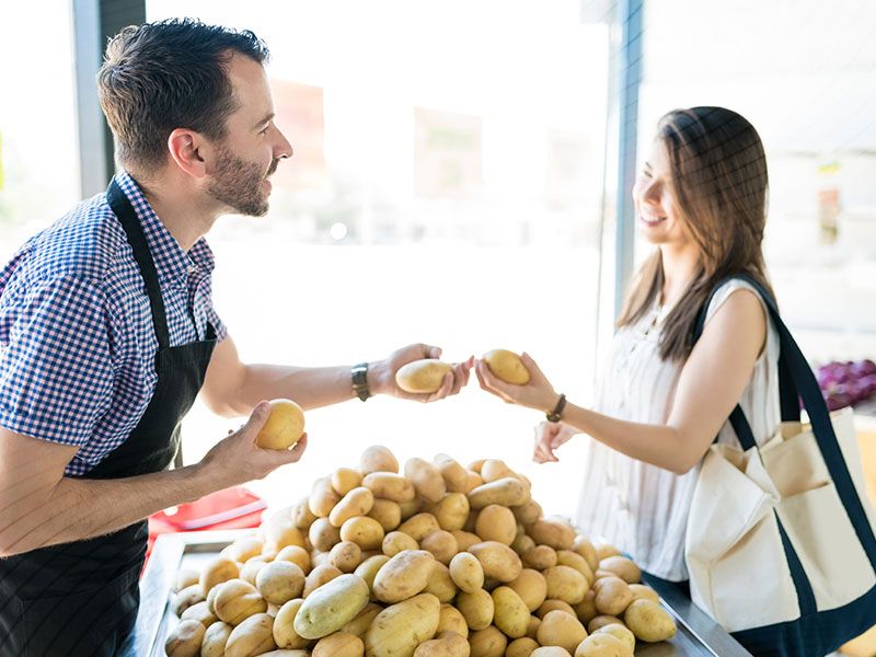 Dicas para comprar batatas de qualidade